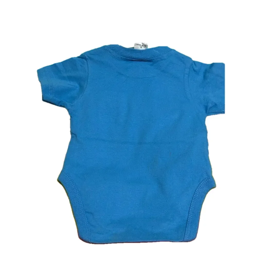 Cute blue onesie with pocket from Old Navy. Size 3-6 months. New!!